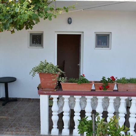 Mauro Apartment Razanac Bagian luar foto