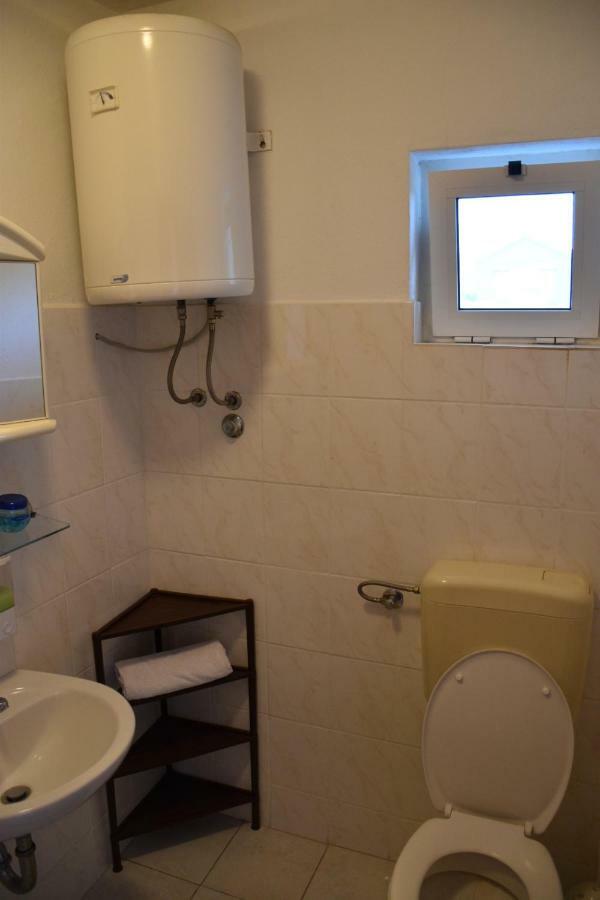 Mauro Apartment Razanac Bagian luar foto